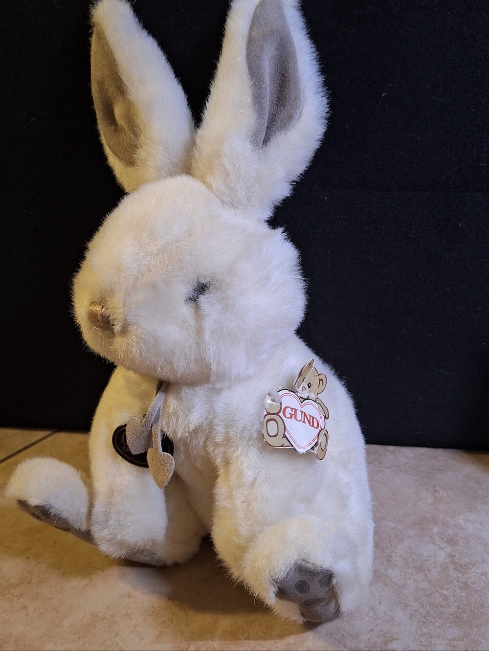 Gund Collector's Edition 1985 Plush White Bunny Rabbit Snowshoe 3479 Suede Tags